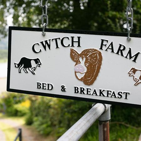 Cwtch Farm Bed & Breakfast Ystalyfera Esterno foto