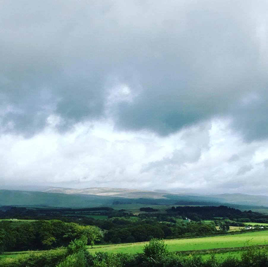 Cwtch Farm Bed & Breakfast Ystalyfera Esterno foto