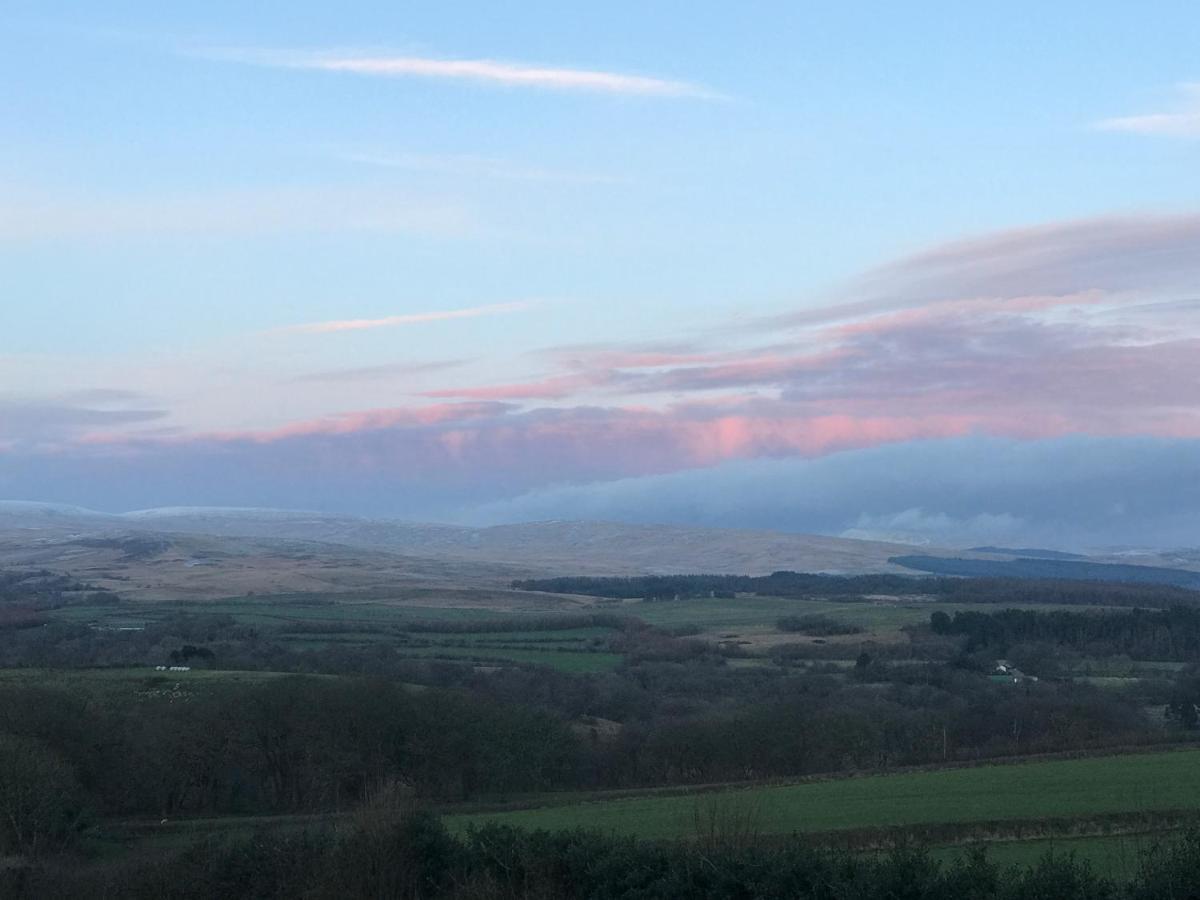 Cwtch Farm Bed & Breakfast Ystalyfera Esterno foto