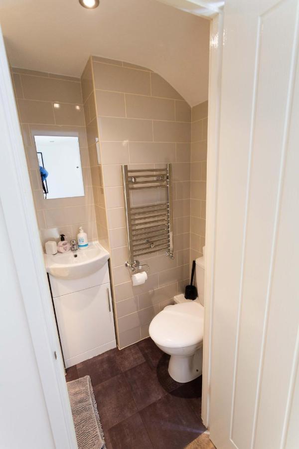 Cwtch Farm Bed & Breakfast Ystalyfera Esterno foto