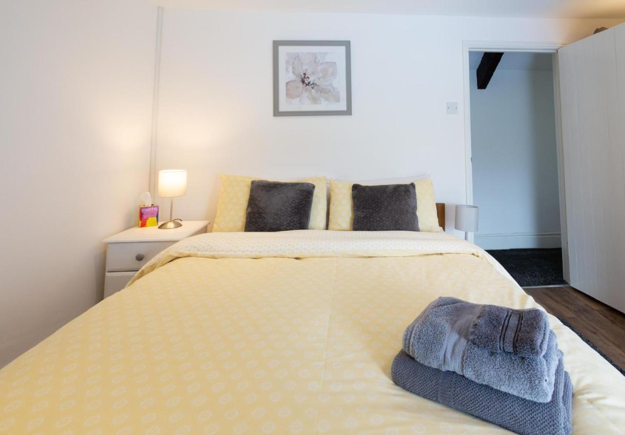 Cwtch Farm Bed & Breakfast Ystalyfera Esterno foto