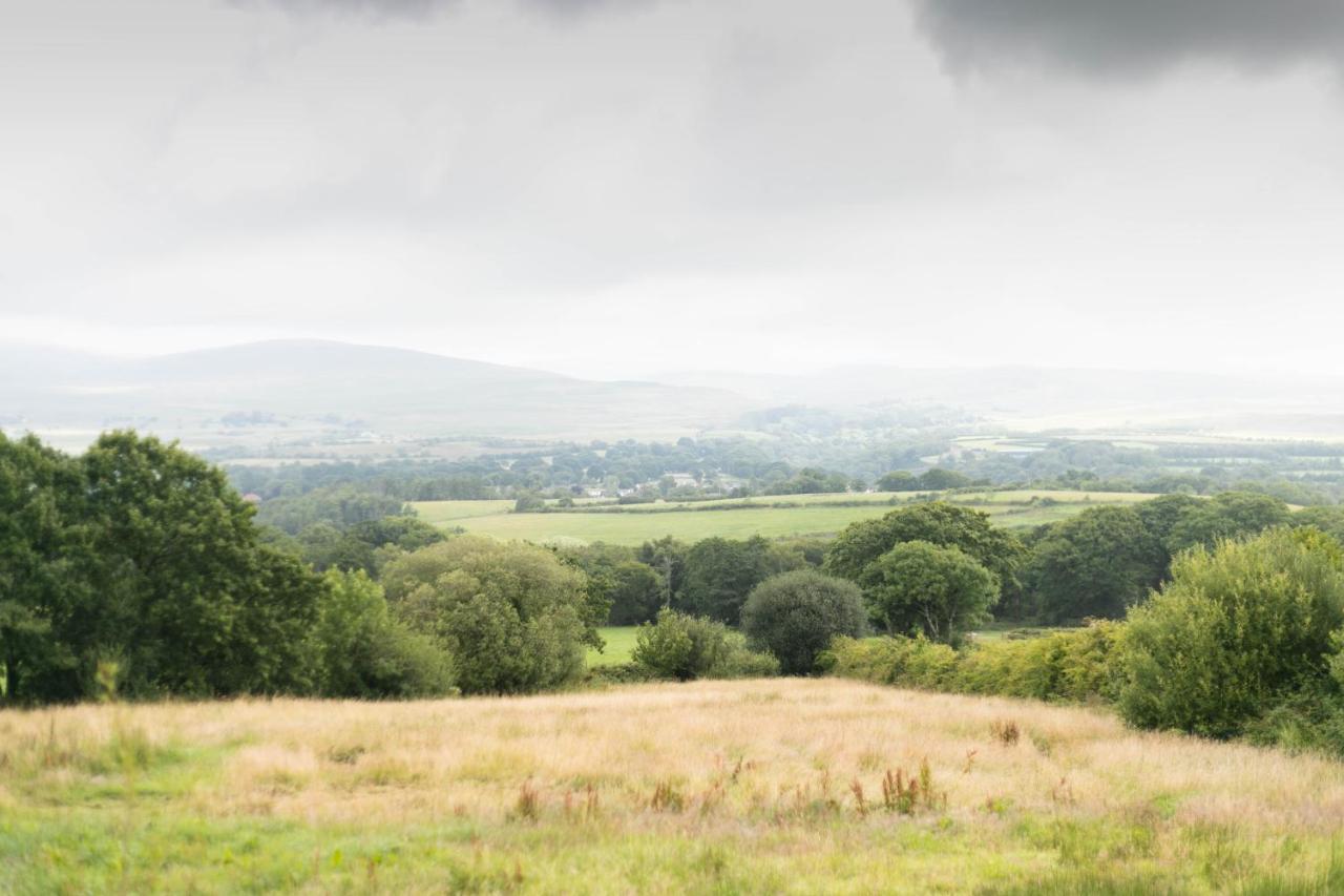 Cwtch Farm Bed & Breakfast Ystalyfera Esterno foto